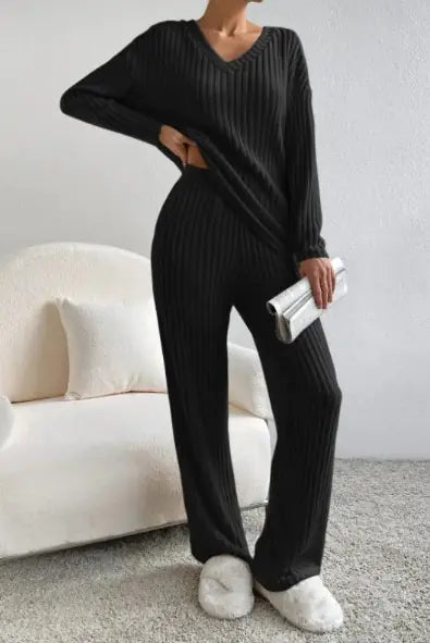 Knitted Two-Piece Set – Stylish, Comfortable & Versatile