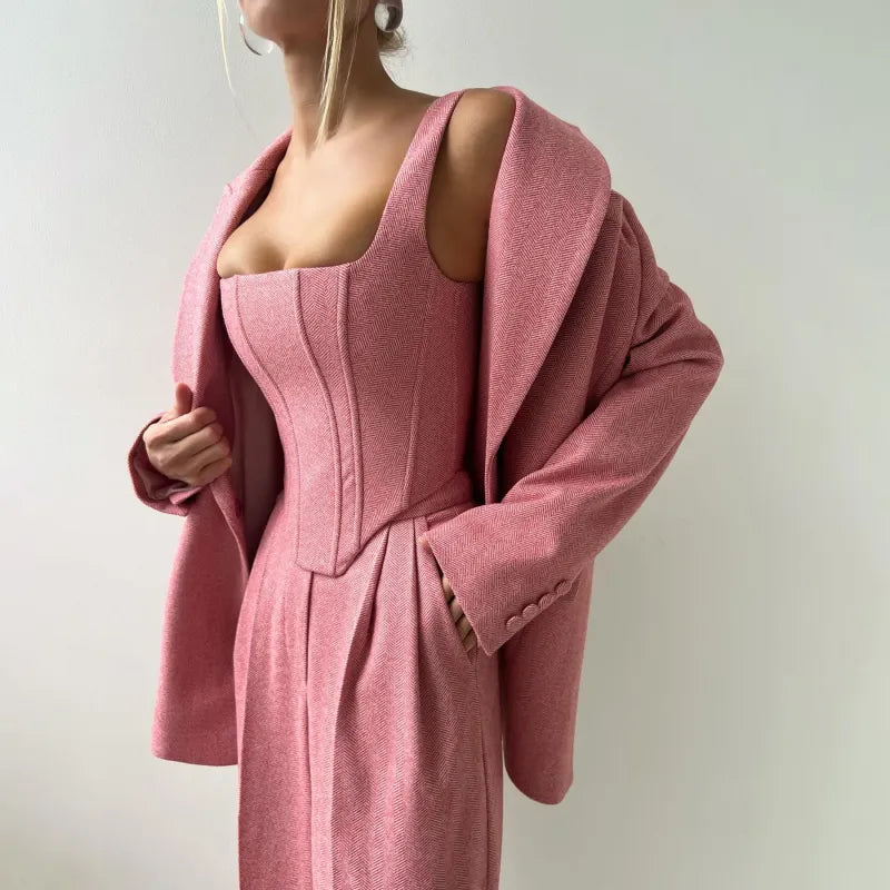 Fishbone Crisp Suit for Women – Elegant Tailored Blazer & Pants Set