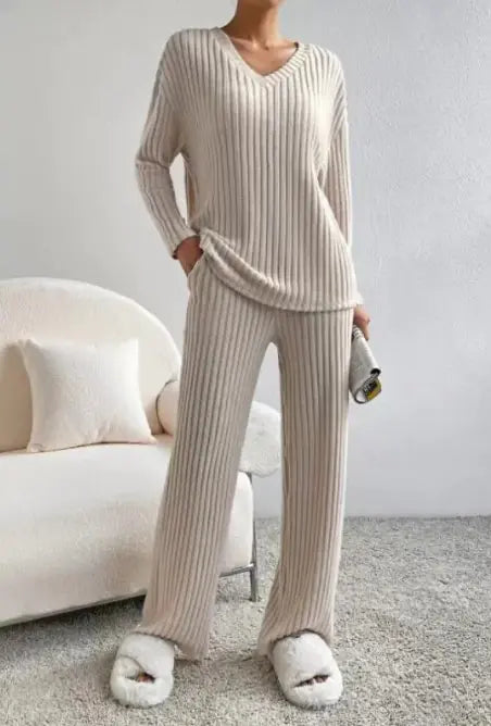 Women’s Knitted Two-Piece Set Outfit – Cozy Autumn/Winter Lounge & Casual Wear